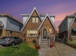 6416 Hartwell St, Dearborn, MI 48126