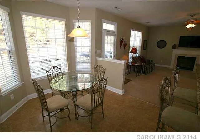 10132 Montrose Dr NW — Photo 10