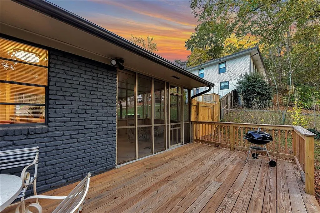 4 bed, 2.0 bath, 2150 sqft, $5,500 — Photo 3