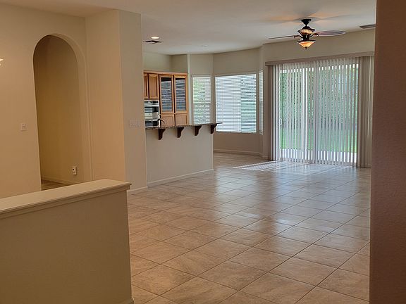 3rd image of 519 Western Hills Dr