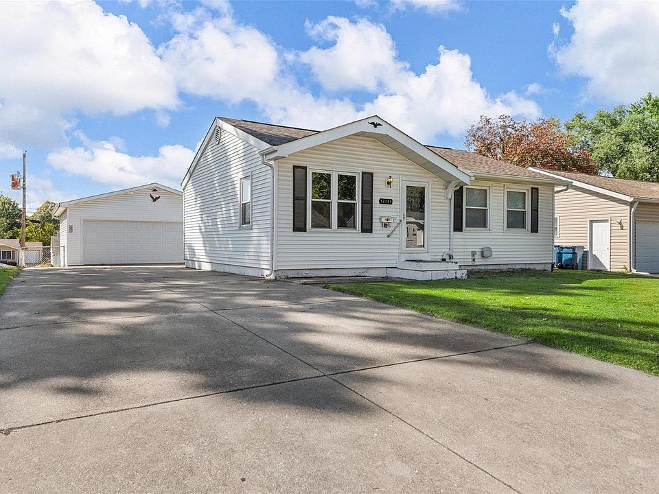 1st image of 12121 Belaire Pl
