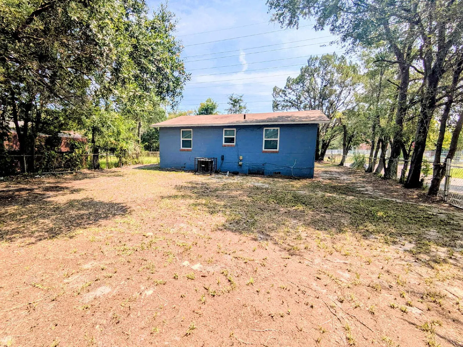 2 bed, 1.0 bath, 859 sqft, $1,075 — Photo 3