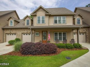 129 Pinebranch Ct, Southern Pines, NC 28387
