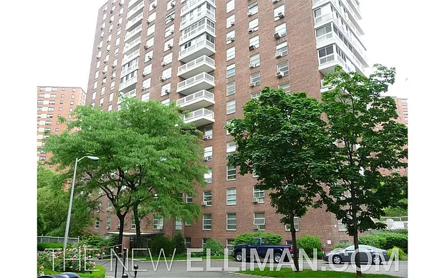 Sold by Douglas Elliman | media 20