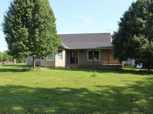 1696 W Dewberry Rd, Nixa, MO 65714
