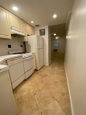 Rented by CitySites Real Estate Group | media 2