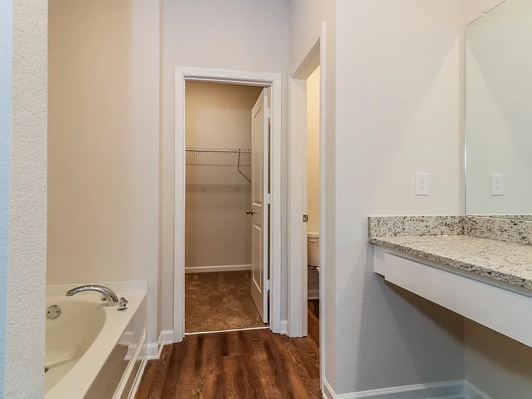 3359 Bridgewood Dr — Photo 8