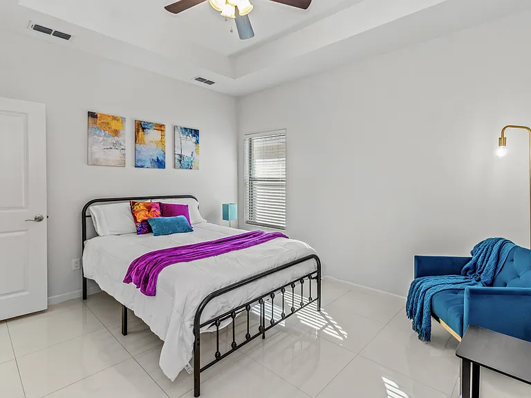 5708 Nightingale Ave #2 — Photo 6