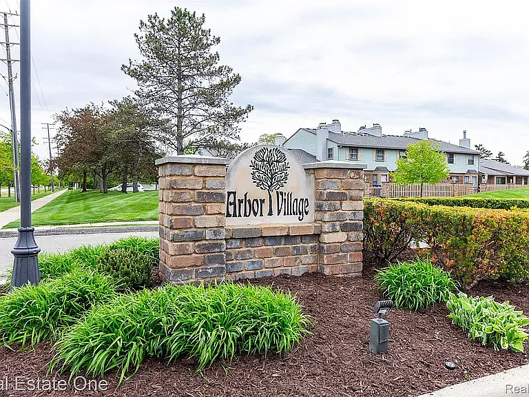 1891 Vine Way Dr #33 — Photo 6
