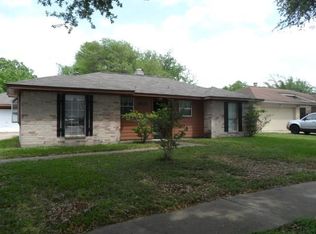 6902 Feather Creek Dr, Houston, TX 77086