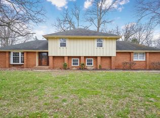 5652 E Catalpa St, Springfield, MO 65809