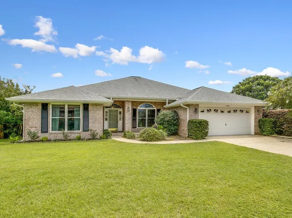 2295 Heritage Cir, Navarre, FL 32566