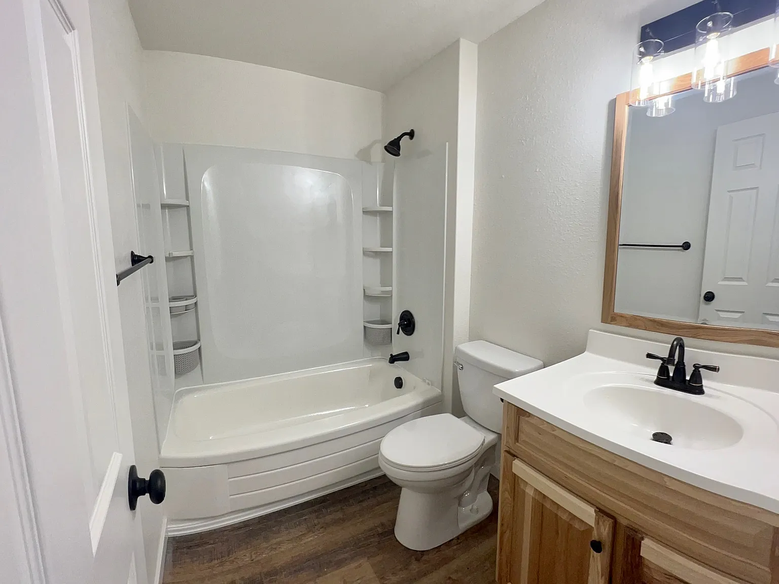 2 bed, 1.5 bath, 896 sqft, $1,395 — Photo 4