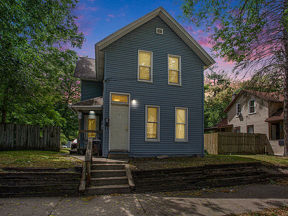 2nd image of 737 Sinclair Ave NE