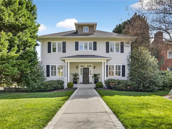 2006 Dalton Rd, Greensboro, NC 27408