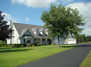S65W27720 River Rd, Waukesha, WI 53189