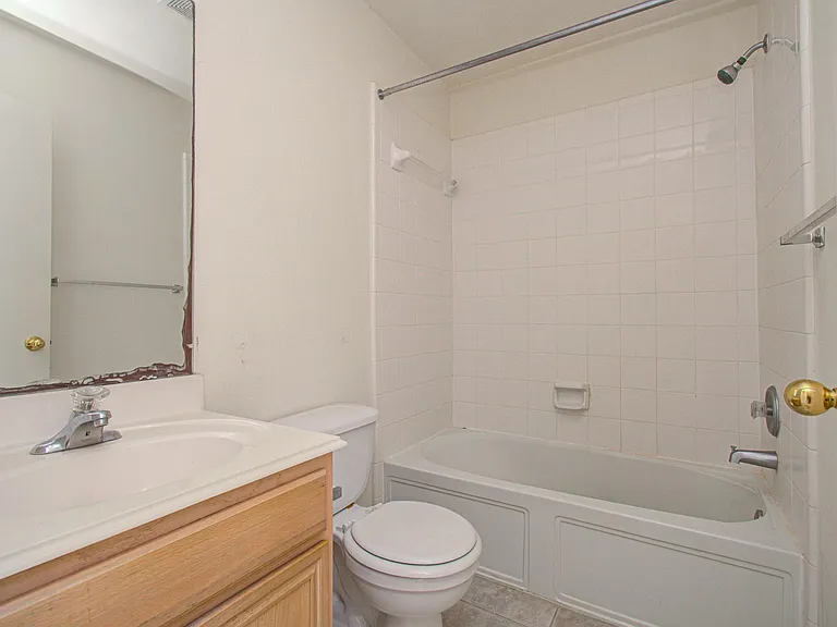 11714 Sweet Willow Ct — Photo 32