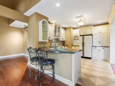 1504 S 7th Ave, Saint Charles, IL, 60174