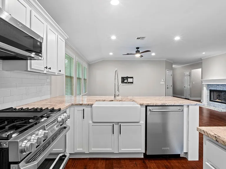 309 Creek Ridge Ln — Photo 13