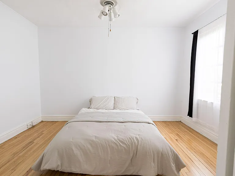 320 Mendoza Ave #6 — Photo 8