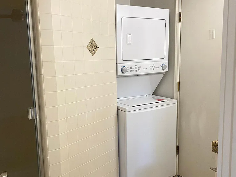 Second bath with washer/dryer