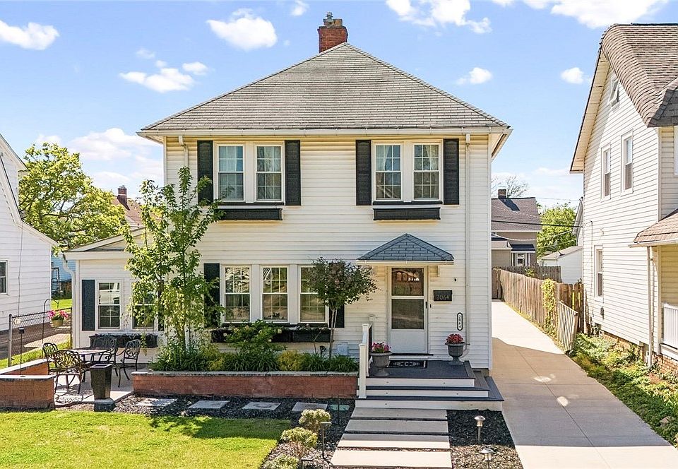 1st image of 2064 Lincoln Ave