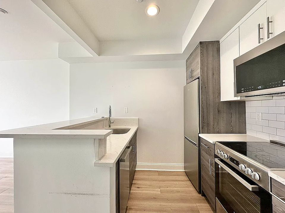 1st image of 30-12 21st St #2B
