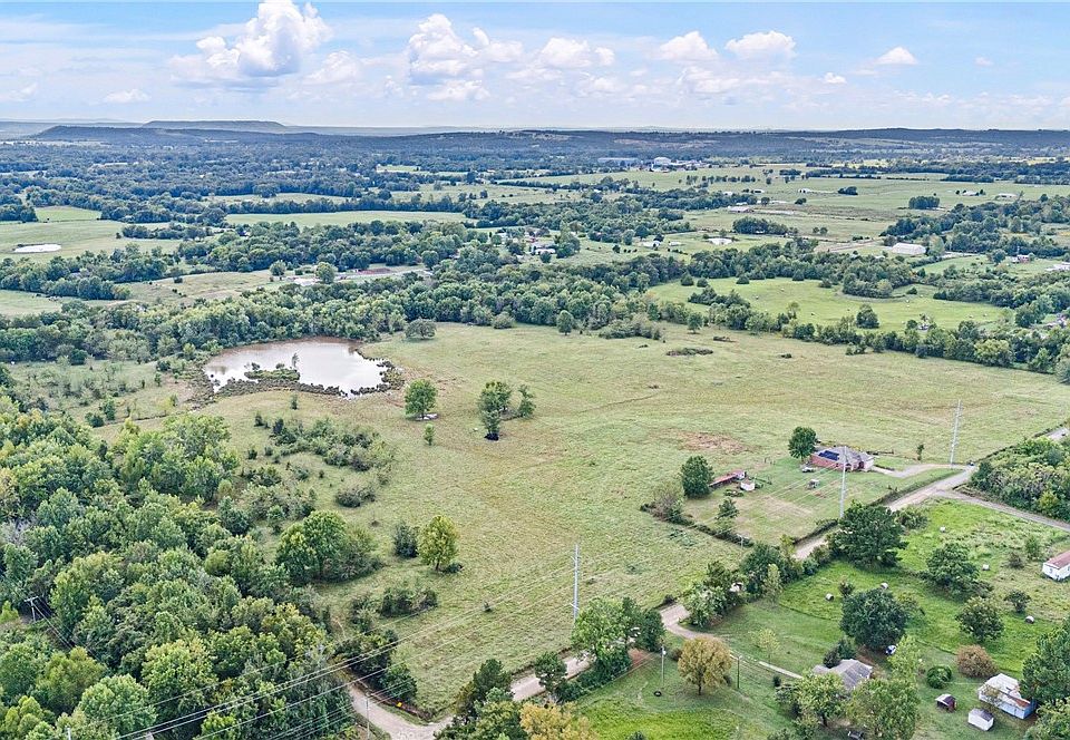 1st image of 1015 E Church St