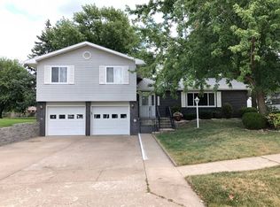 1414 8th St, Aurora, NE 68818