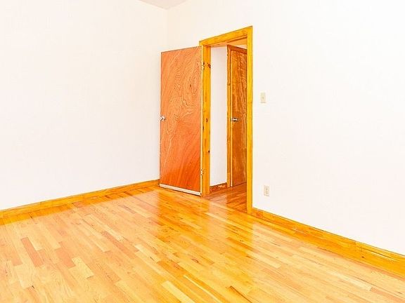 5th image of 281 Crown St #E7