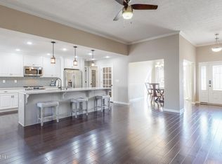 146 River Falls Dr, Mount Washington, KY 40047