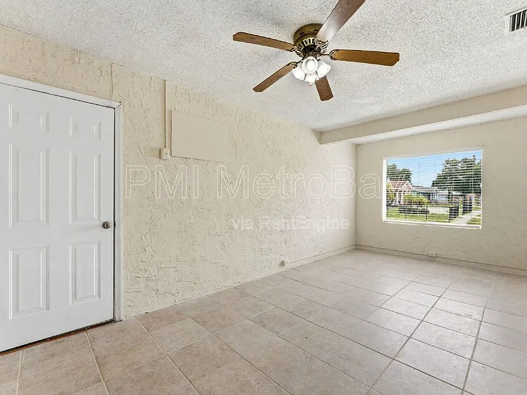 6406 Axelrod Rd — Photo 5
