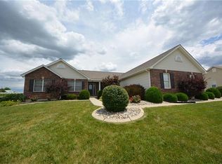 1060 Highland Estates Dr, Wentzville, MO 63385