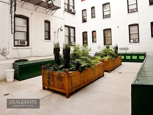 Rented by ZealEstate Group Inc | media 13