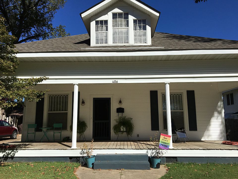 1st image of 406 Hardin St