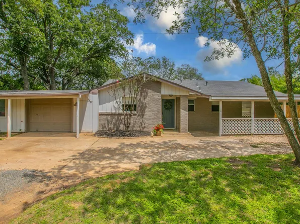 251 Cool Water Dr, Bastrop, TX 78602