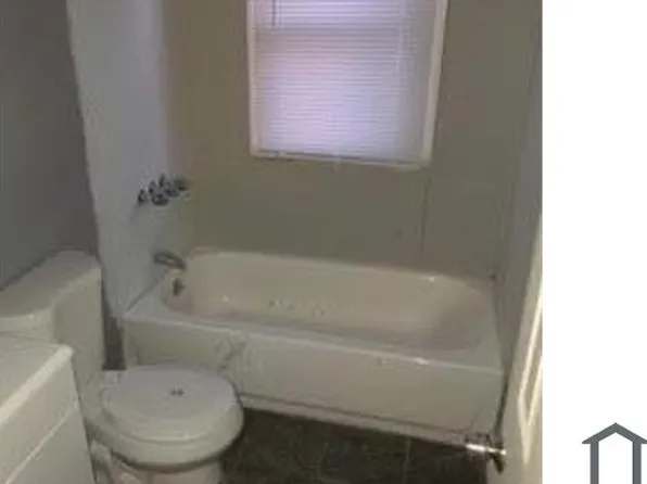 15700 Novara St, Detroit, MI 48205