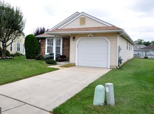 20 Danville Ct, Mount Laurel, NJ 08054