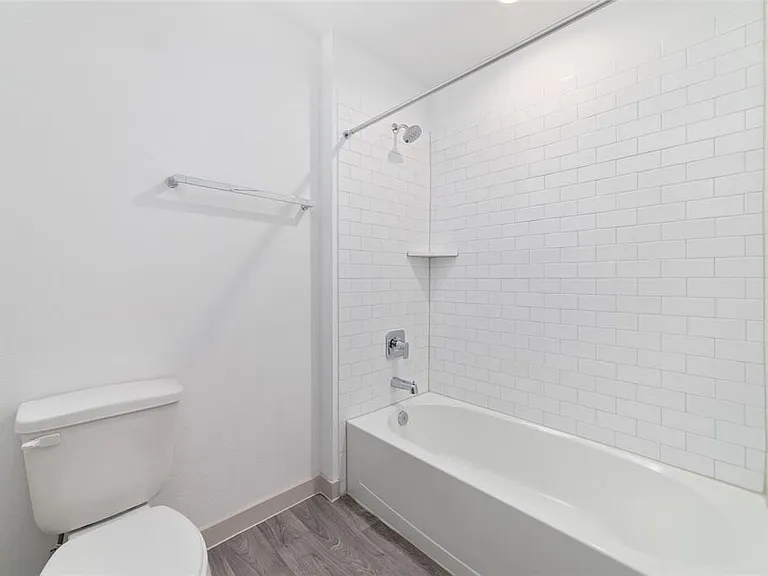 7207 Sunbreeze Ln — Photo 21