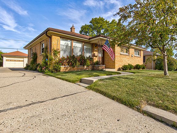 2nd image of 1508 W Foster Ave
