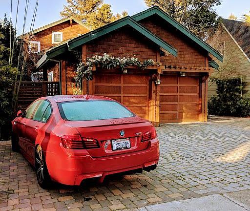 offstreet parking, private entrance