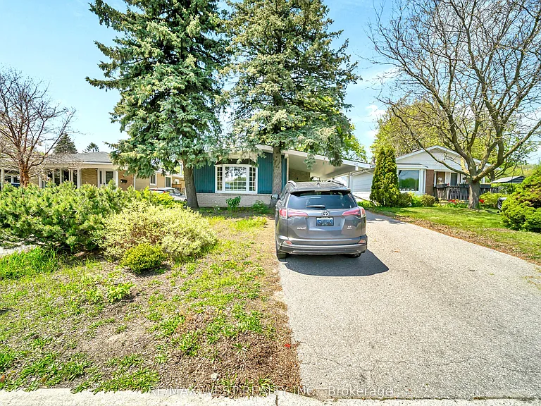 62 Greendale Cres #LOWER — Photo 1