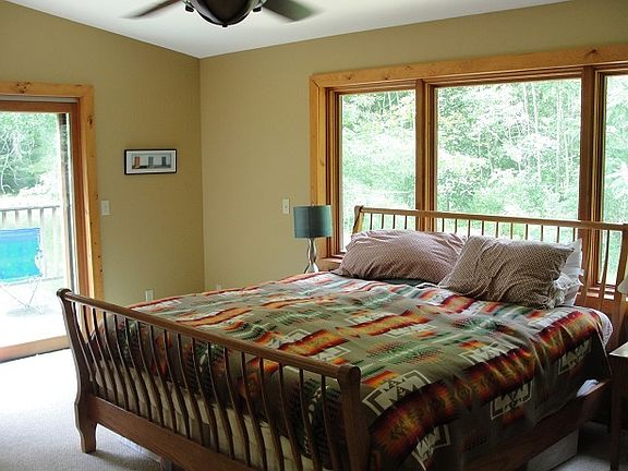 Master Bedroom : Huge master bedroom! Lots of windows, privacy with deck!