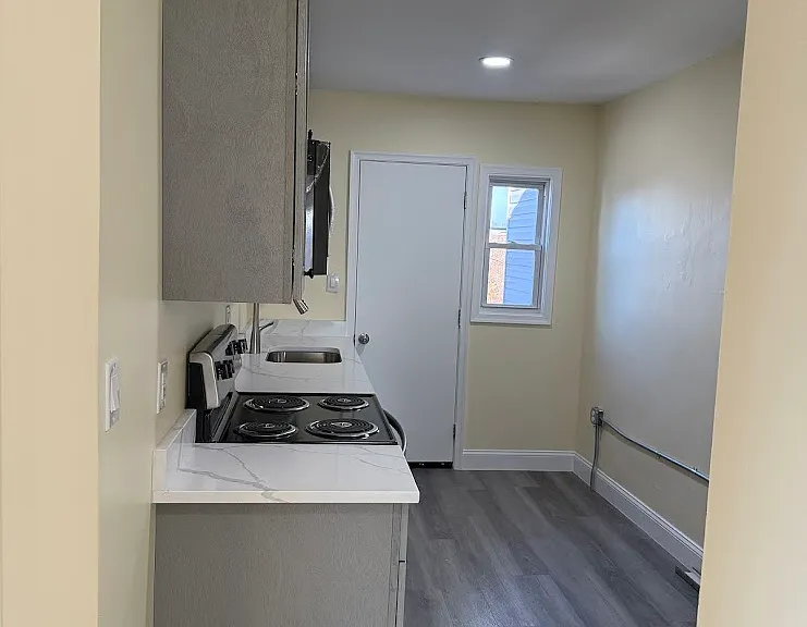 1820 C St NE #2 — Photo 28