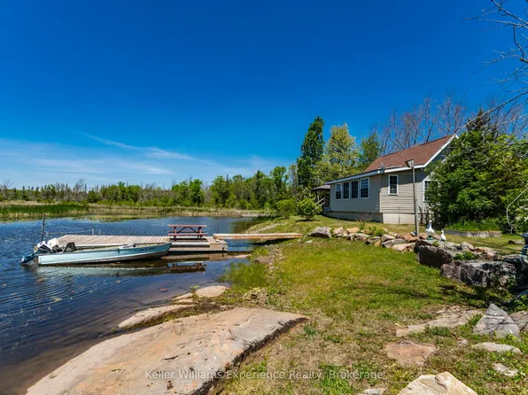 111 Evergreen Ln, Georgian Bay, ON L0K 1S0