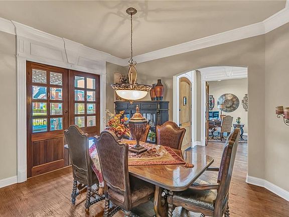 4th image of 5949 Lakeside Dr