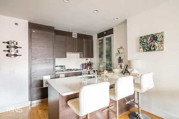 Sold by MNS | media 14