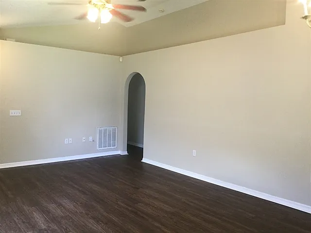 7861 Harbor Bend Cir — Photo 12