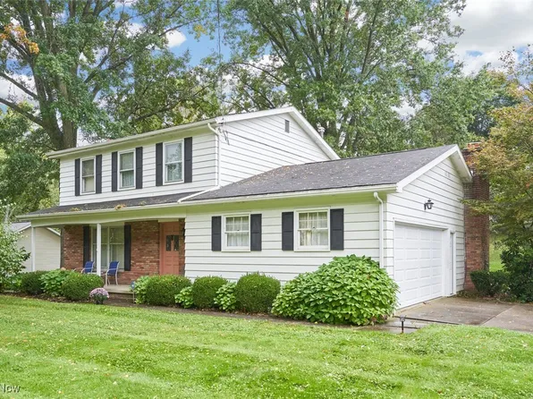 3372 Brent Ln, Barberton, OH 44203