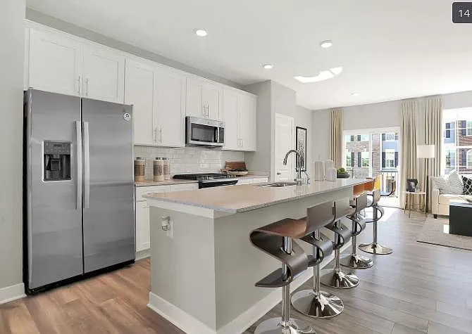 9329 Clarendon Dr — Photo 11